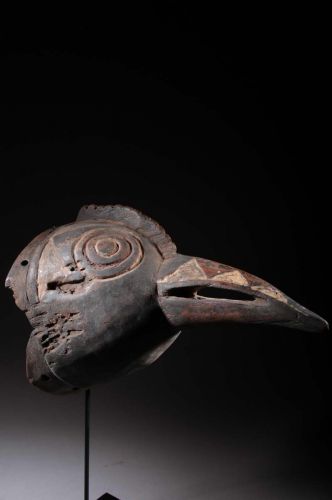 Frontal mask of gourounsi hunter  