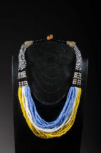 Collier ethnique rang de perles et os du kenya 